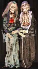 55-Bride & Groom Skeleton