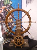 33-SHIPS WHEEL w/stand prop